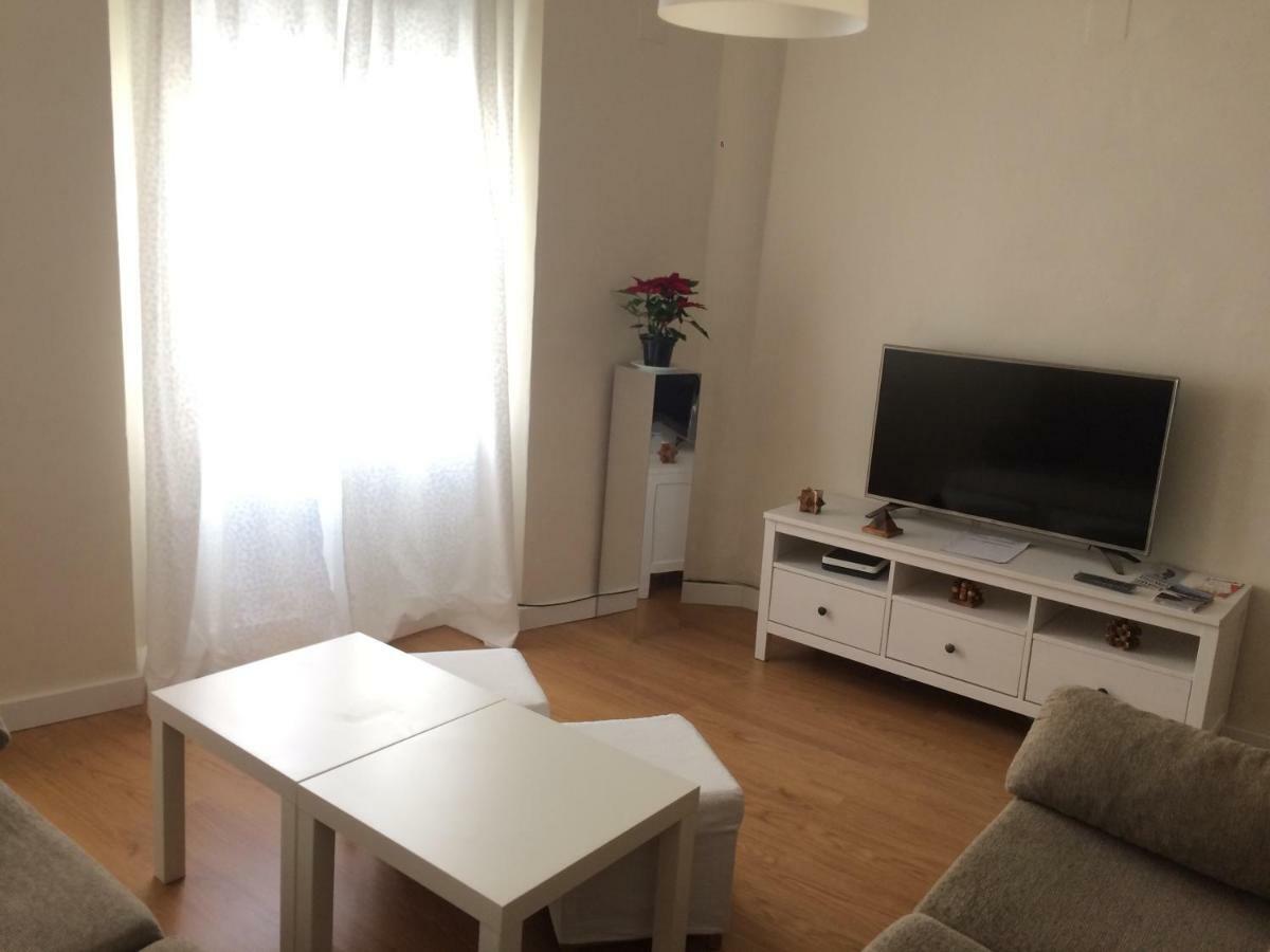Ferienwohnung Peris Mencheta Sevilla Exterior foto