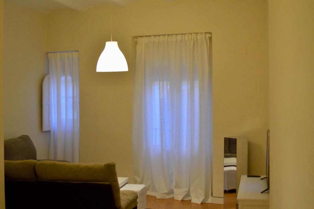 Ferienwohnung Peris Mencheta Sevilla Exterior foto